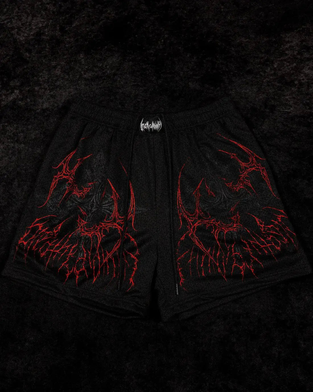 Shorts gothic cross